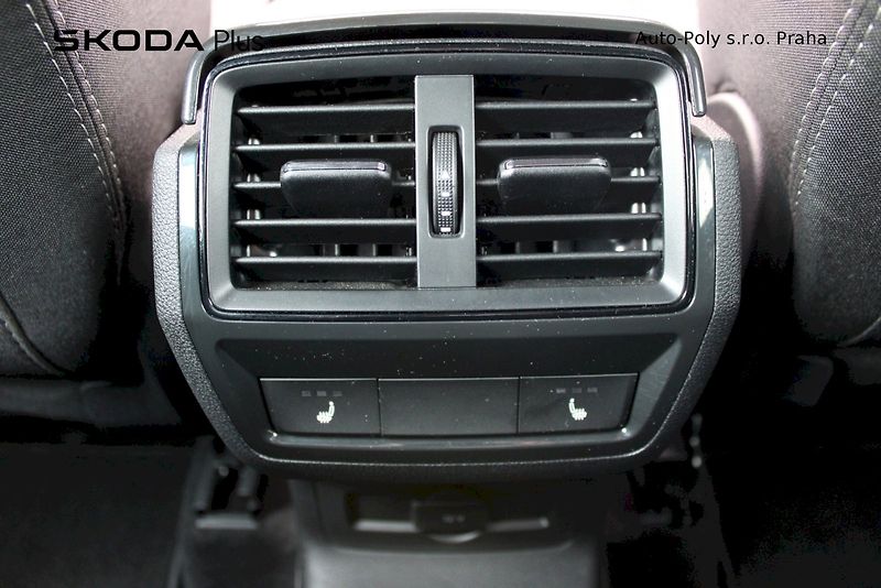 Škoda Karoq (2025) Sportline 1.5 TSI 110kw DSG - fotka 24 z 25