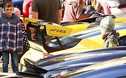 Luxusní supersporty projely západ Čech, milionové rarity přibrzdily v Kynžvartu