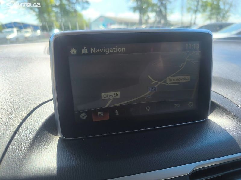 Mazda 3 KRÁSNÁ,SERVISKA,1MAJ,VÝBAVA - fotka 14 z 18