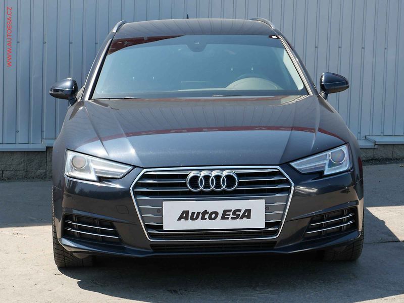 Audi A4 (2018) 3.0 TDi, servis.kniha, AT - fotka 2 z 24