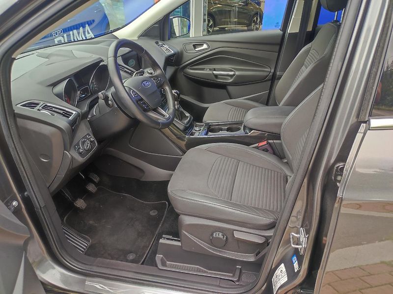 Ford Kuga (2018) 1.5 EB 110kW ČR,1 MAJ - fotka 9 z 26