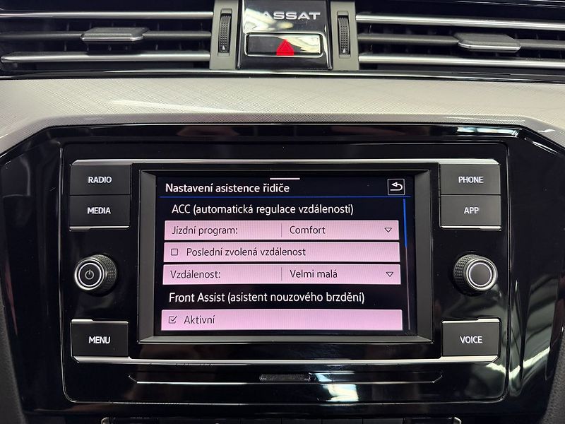 Volkswagen Passat 1.5 TSI EVO BMT BUSINESS, LED, - fotka 17 z 26