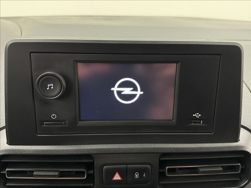 Opel Combo 1,2 81kW VÝHŘEV TAŽNÉ 1MAJ ČR - fotka 19 z 38