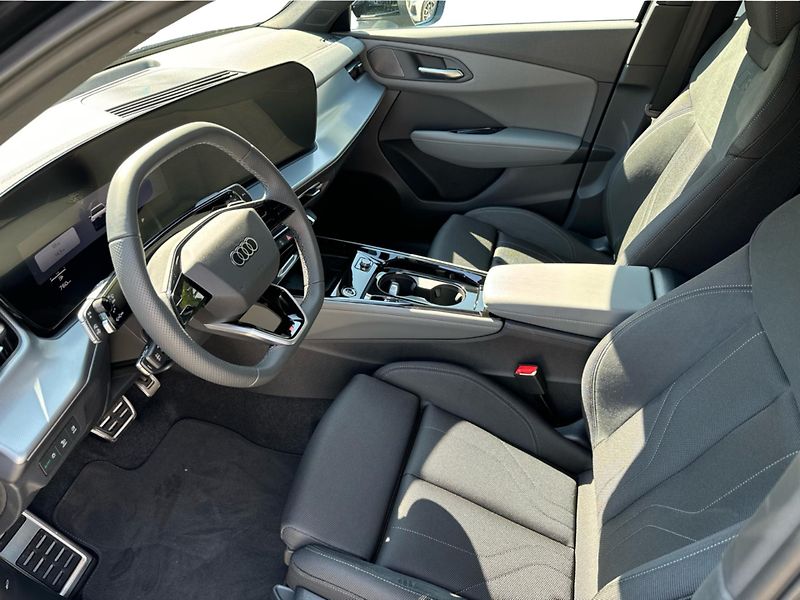 Audi Q3 TDI 110 kW 150 koní - fotka 11 z 24
