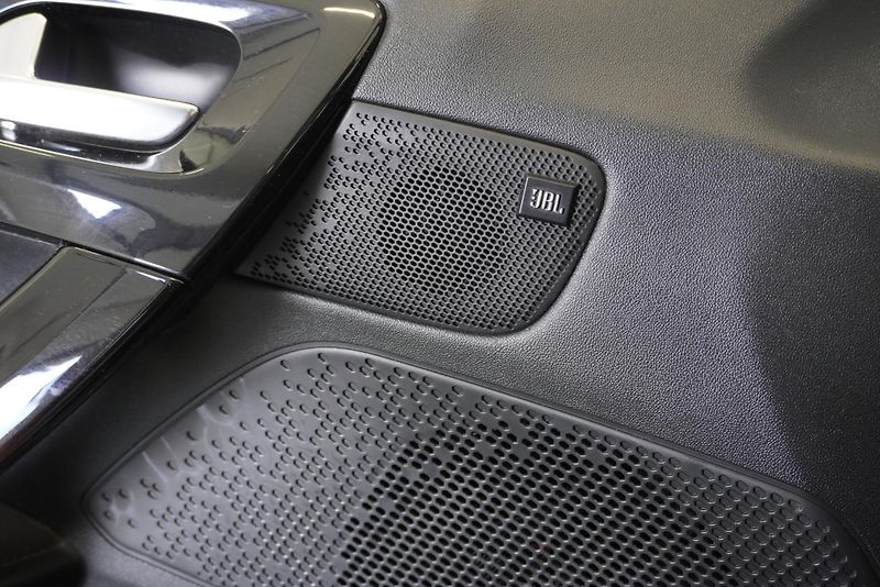 Peugeot 208 1,6 GTI 147kW THP - fotka 19 z 29