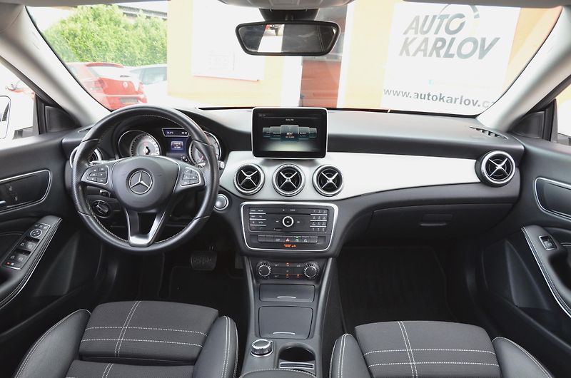 Mercedes-Benz CLA (2017) 220d 130kW AT / Bi-XENON - fotka 21 z 39