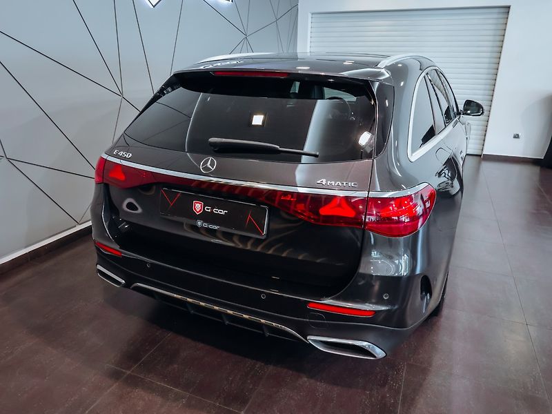 Mercedes-Benz Třídy E E 450 4MATIC 280 kW AMG - fotka 6 z 38