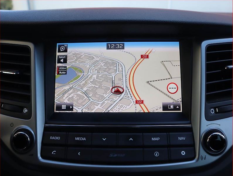 Hyundai Tucson (2016) 1.6 T-GDI, Navi, Bi-Xenony - fotka 13 z 18