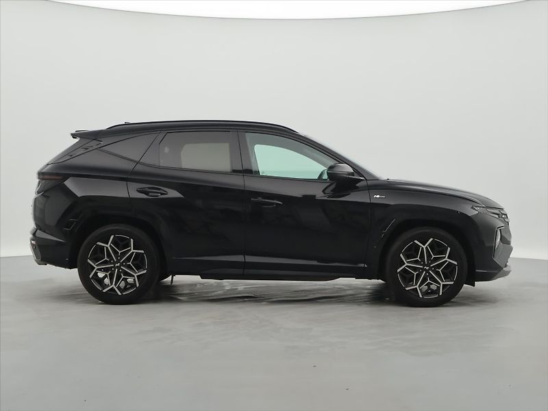 Hyundai Tucson 1,6 CRDI Aut. 4x4 N-Line DPH - fotka 8 z 31