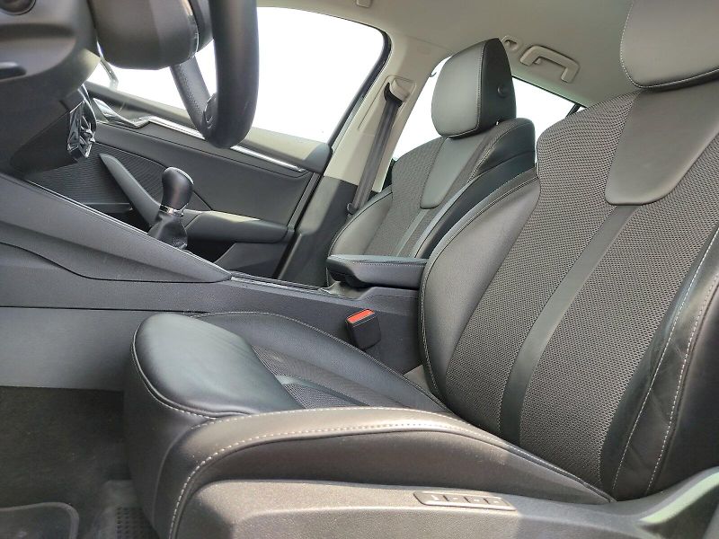 Škoda Octavia (2023) Combi Style Plus  2,0 Tdi 110 - fotka 25 z 42