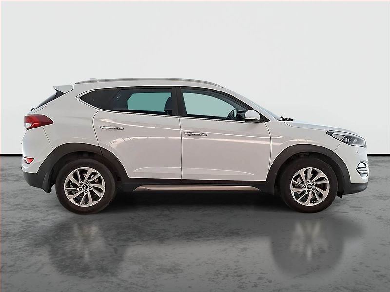 Hyundai Tucson (2016) 2.0 CRDi, 4X4, Serv.kniha - fotka 6 z 19