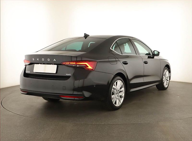 Škoda Octavia (2025) 2.0 TSI, EXCLUSIVE SELECTION - fotka 5 z 19