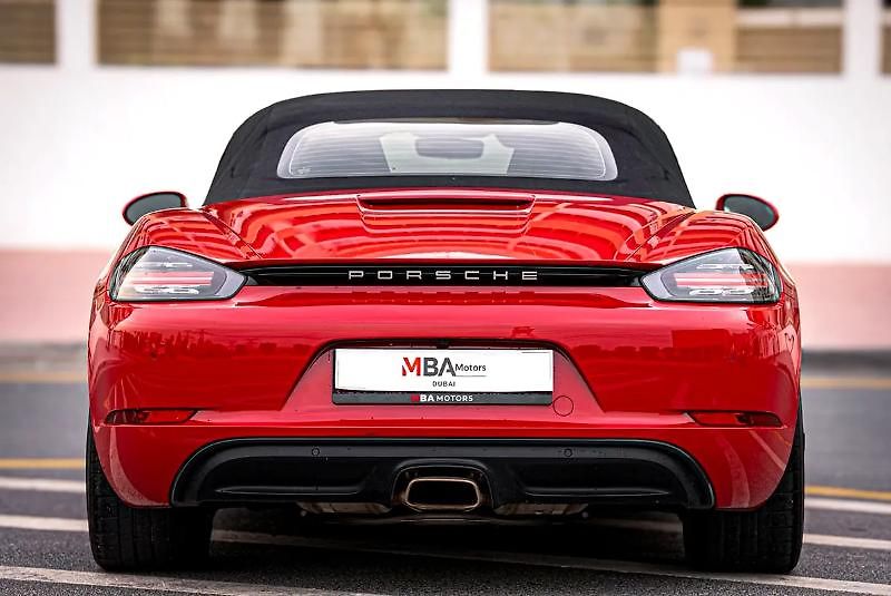 Porsche 718 (2022) Otevřený roadster - fotka 3 z 13