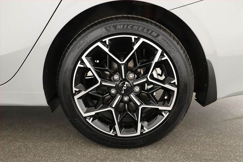 Kia Ceed (2025) 1.5 T-GDI - fotka 15 z 15