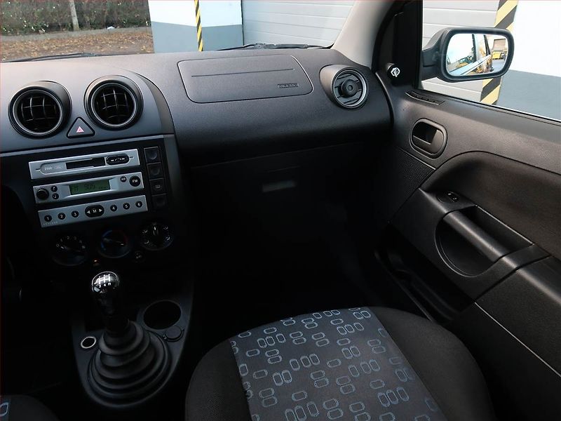 Ford Fiesta (2005) 1.4 16V, ČR,1.maj, nová STK - fotka 8 z 14