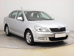 Škoda Octavia (2011) 1.8 TSI, Xenony, Tempomat - fotografie inzerátu