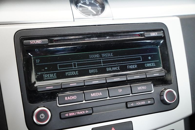 Volkswagen Passat - fotka 19 z 24
