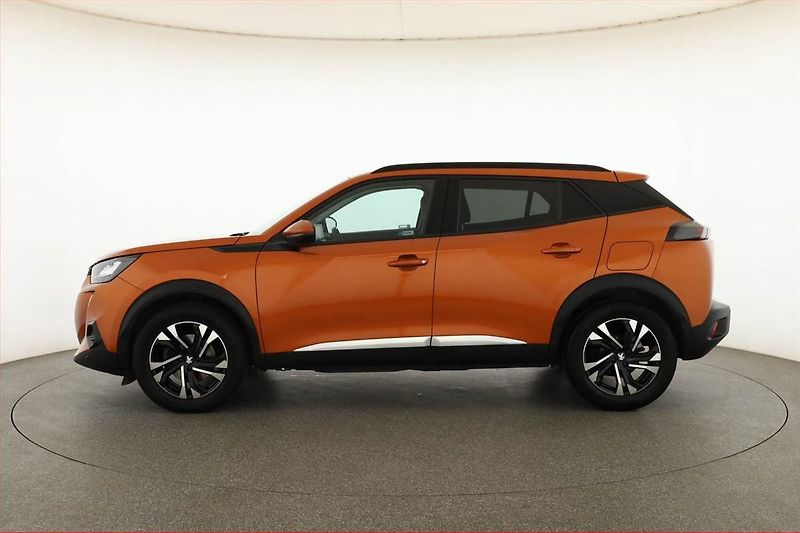 Peugeot 2008 (2020) 1.5 BlueHDi, Automat, ČR,1.maj - fotka 3 z 18