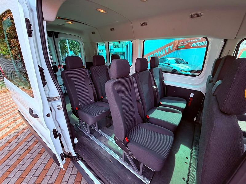 Ford Transit 2.2 TDCi L3H4, 1.Maj, 9 míst - fotka 12 z 21