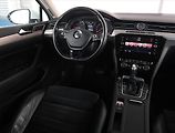 Volkswagen Passat (2017) 2.0 TDI, Automat, Kůže - náhled 7