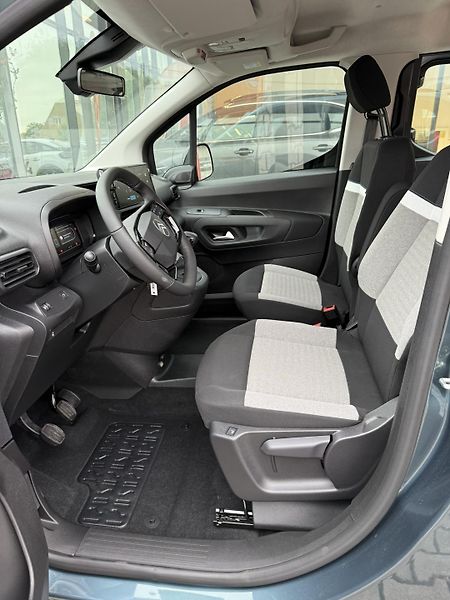 Citroën Berlingo (2026) PLUS Petrol 110k Manual     - fotka 8 z 11