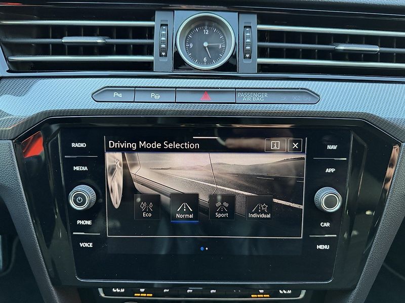 Volkswagen Arteon (2019) 2.0TDi DSG 140kW R-Line - fotka 13 z 50