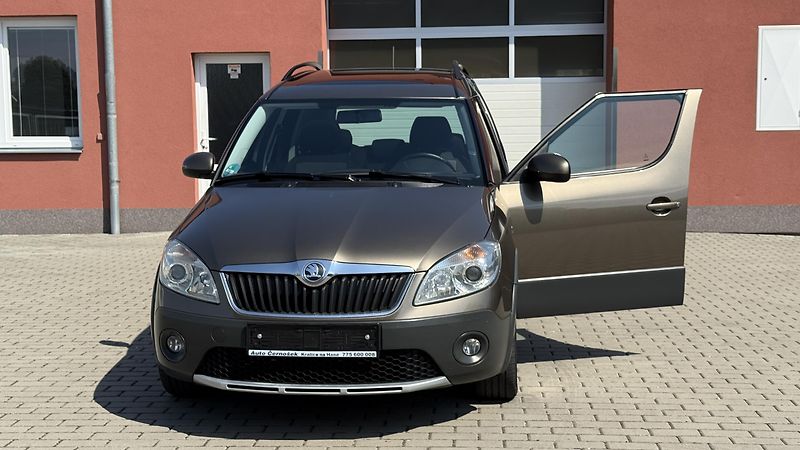 Škoda Roomster 1.2TSi*63kW*SCOUT*STYLE*PĚKNÝ* - fotka 19 z 23