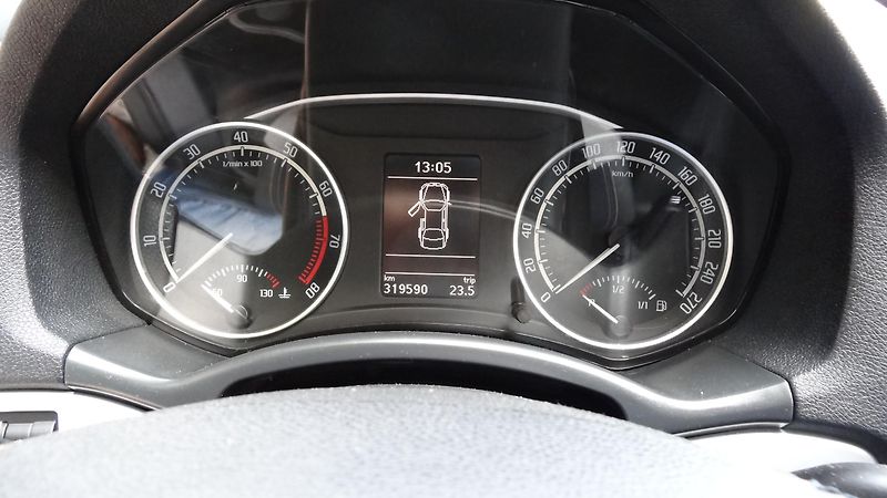 Škoda Octavia 2.0 TSi RS - fotka 8 z 13