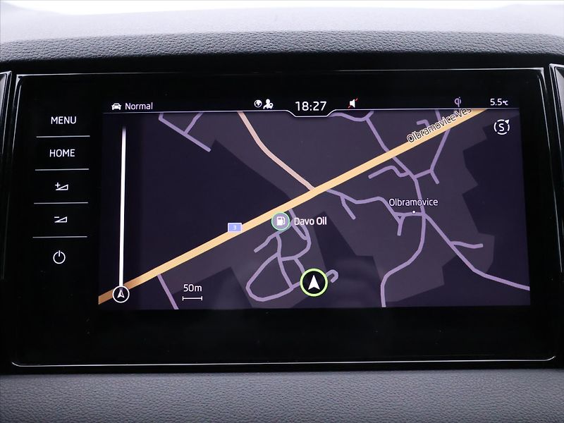 Škoda Karoq 2,0 TDI DSG 4x4 Sportline DPH - fotka 28 z 41