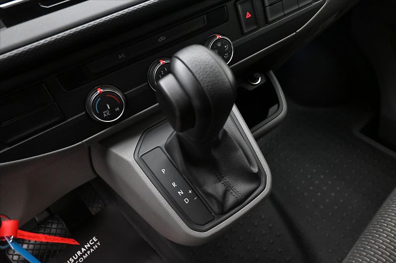 Volkswagen Transporter 2,0 TDI 110kW DSG Záruka až 5 - fotka 21 z 29