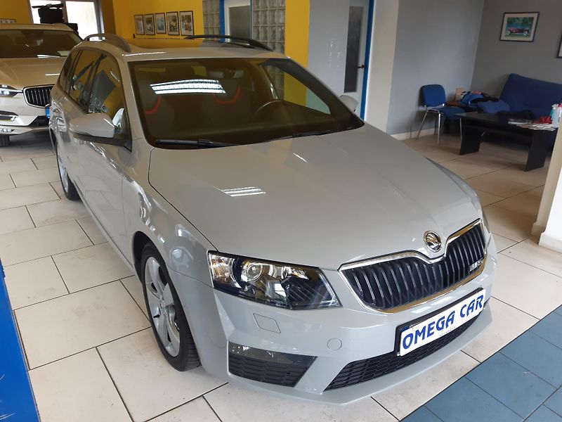 Škoda Octavia 2.0 TDI Combi RS NAVI WEBASTO  - fotka 1 z 28