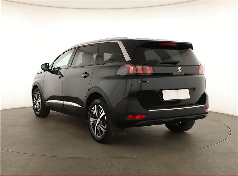 Peugeot 5008 (2022) Allure 1.5 BlueHDi - fotka 4 z 21
