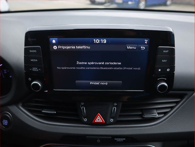 Hyundai i30 (2019) Style 1.4 T-GDI, Serv.kniha - fotka 18 z 21