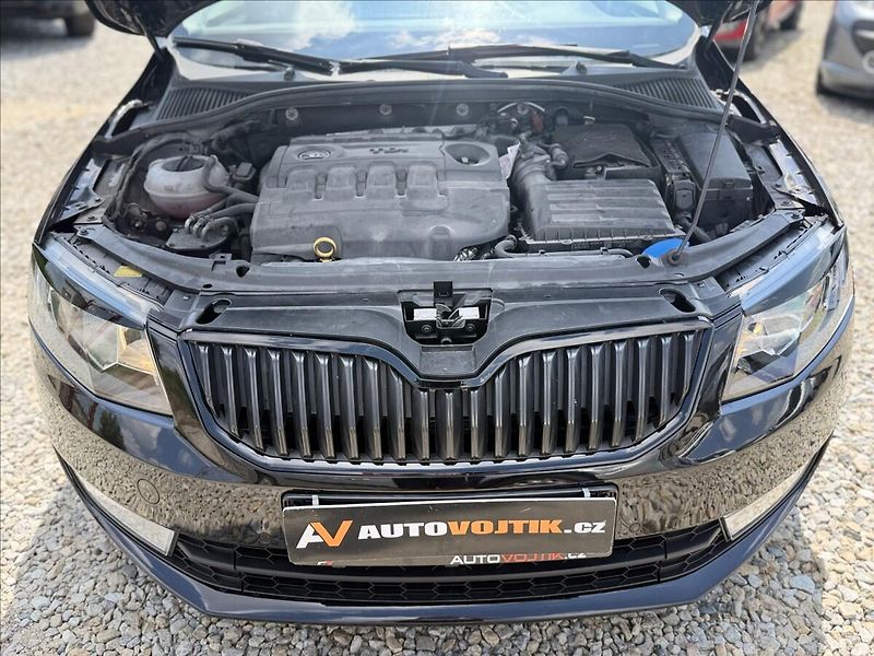 Škoda Octavia 2,0 STYLE EL.KUFR, VYHŘ.ČELNÍ - fotka 32 z 34