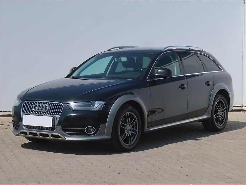 Audi A4 Allroad (2014) 2.0 TDI, 4X4, Automat, Xenony - fotka 2 z 17