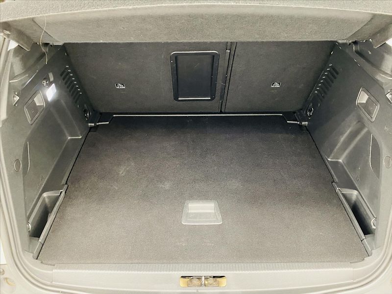 Peugeot 3008 1,2 PureTech 96kW Active - fotka 24 z 28