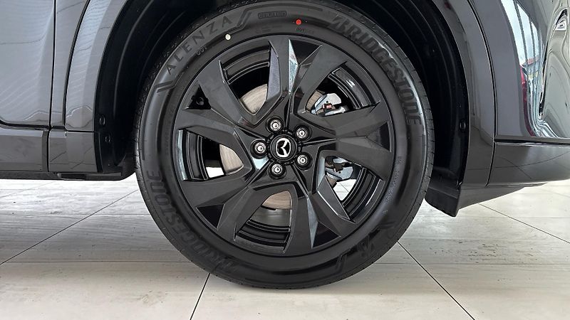 Mazda CX-5 (2026) 2.5 AWD Homura ČERNÁ KŮŽE - fotka 8 z 23
