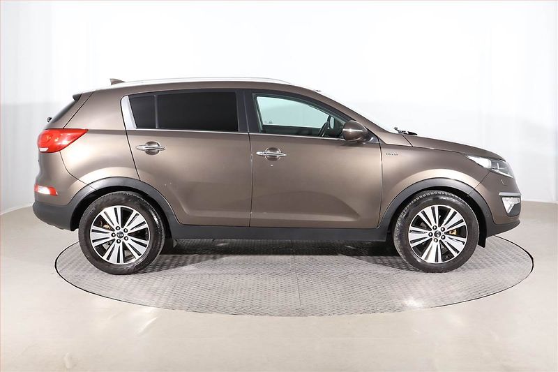 Kia Sportage (2014) 2.0 CRDi, 4X4, Automat - fotka 6 z 28