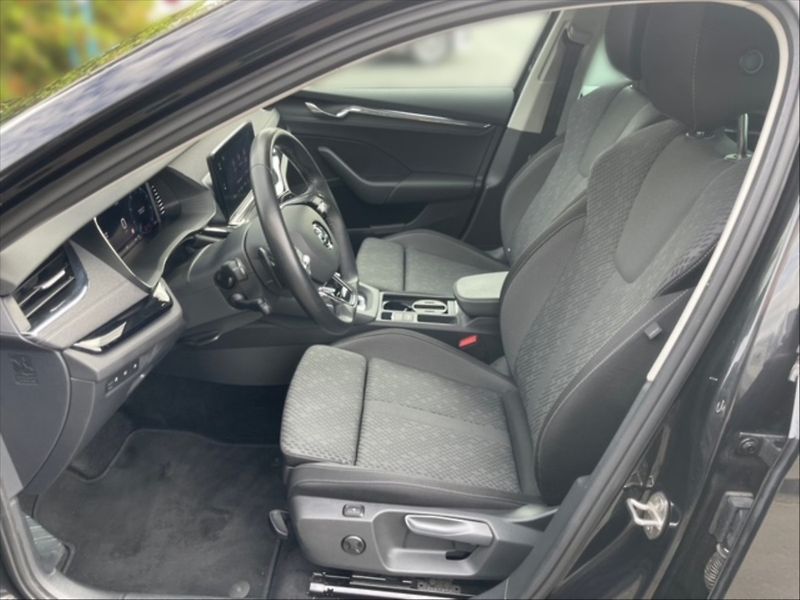 Škoda Octavia 2,0 TDI 110 Style AT - fotka 7 z 11