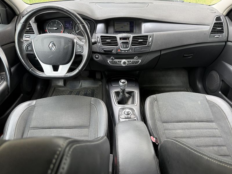 Renault Laguna 2,0dCi TAŽNÉ - fotka 10 z 24