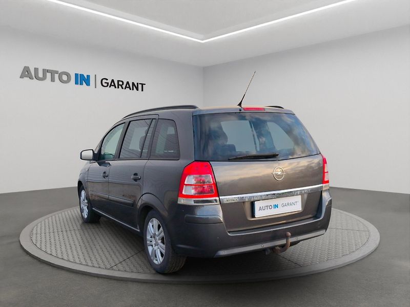 Opel Zafira (2011) 1.6 85kw, ČR, 1.maj, tažné - fotka 7 z 24