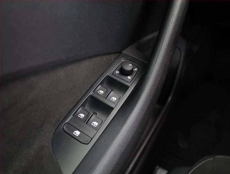 Škoda Kamiq (2025) 1.0 TSI, Drive - fotka 18 z 21