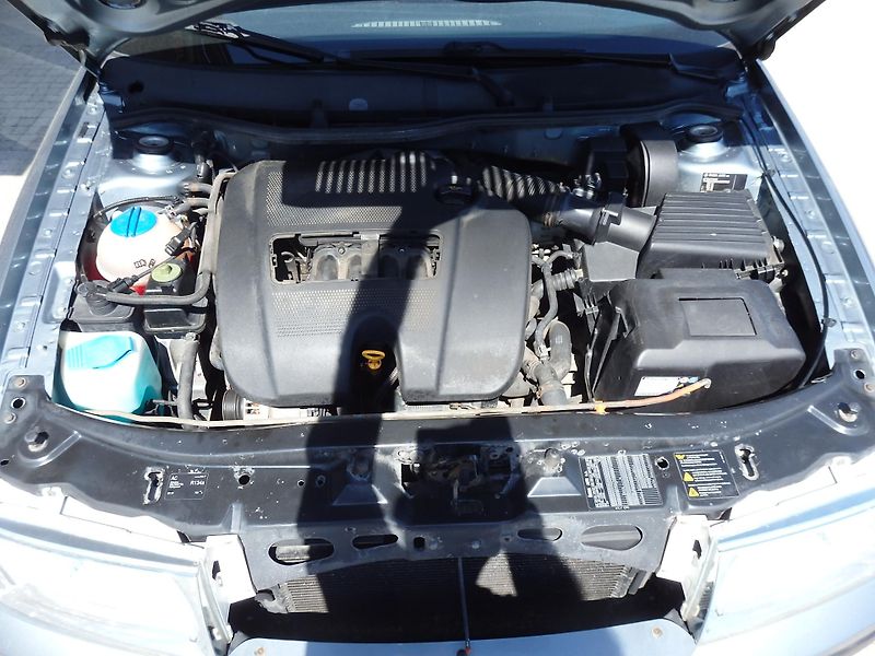 Škoda Octavia 1.6i 75 kW ZÁLOHOVÁNO - fotka 13 z 14