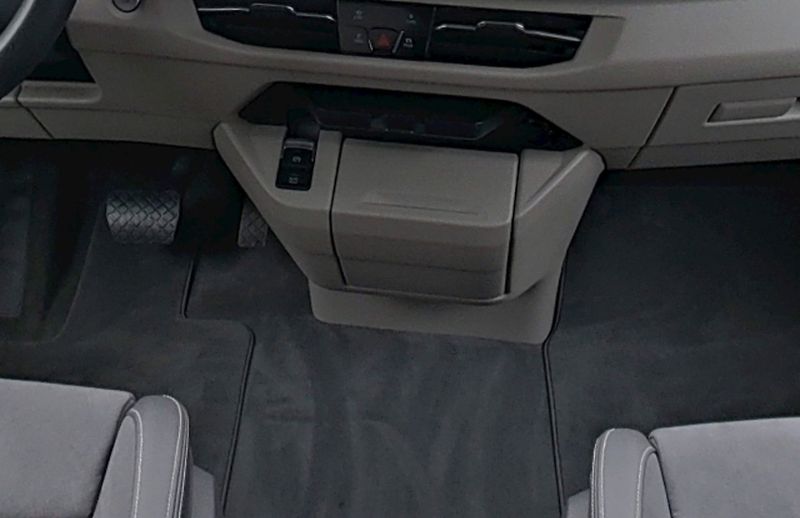 Volkswagen California eHybrid 4M DCC IQ Kam El.dveř - fotka 11 z 14