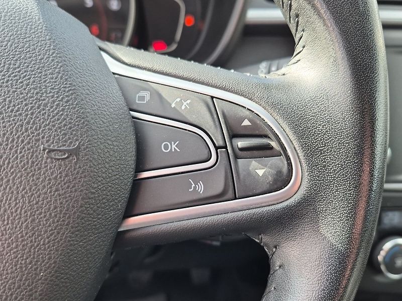 Renault Kadjar Limited 1.3TCE 103KW - fotka 15 z 23