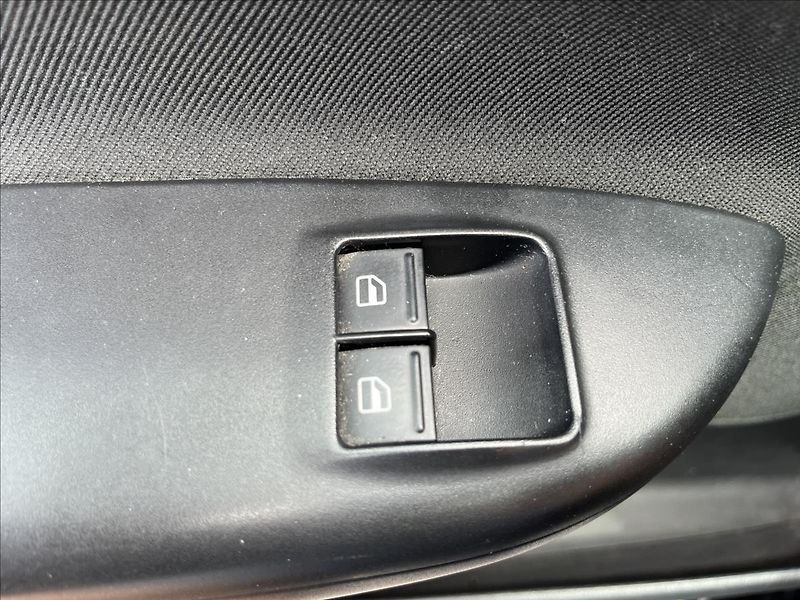 Škoda Octavia 1,6 MPi KLIMA ROZVODY PNEU - fotka 24 z 36