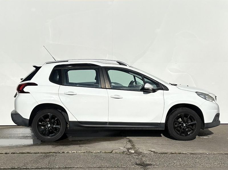 Peugeot 2008 1.2 PureTech 82k ACTIVE CITY - fotka 3 z 22