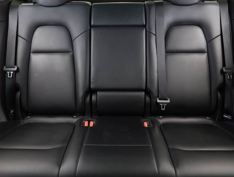 Tesla Model Y (2022) Long Range AWD 79kWh, SoH 93% - fotka 10 z 33