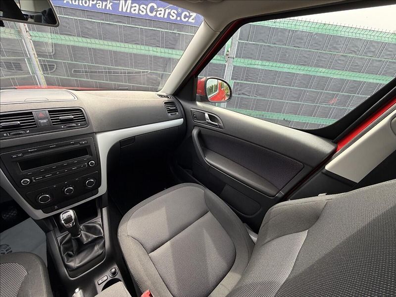 Škoda Yeti 1.2 TSI Ambition - fotka 10 z 16
