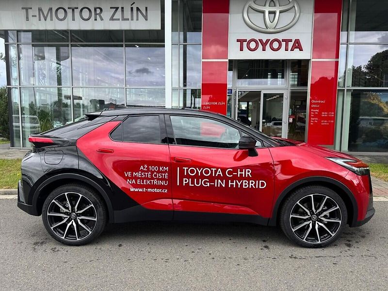 Toyota C-HR Plug-in GR SPORT Premiere Edit - fotka 2 z 13